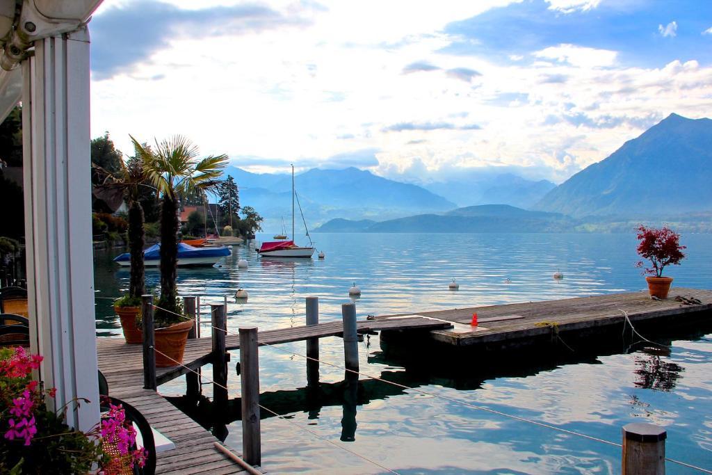 Hotel Restaurant Bellevue Au Lac Thun Exterior foto